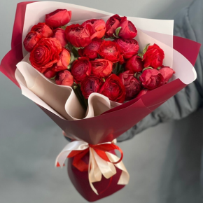 Букет из 21 красного ранункулюса в Дзержинском
