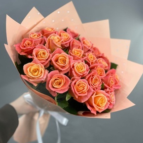 Букет из 25 роз Мисс Пигги (50 см) в Дзержинском