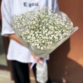 Букет из 5 белых гипсофил в Дзержинском