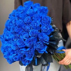 Букет из 51 синей розы Эквадор под ленту (70 см) в Дзержинском