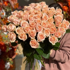 Букет из 51 персиковой розы (60 см) в Дзержинском