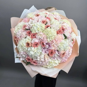 Букет "Ля мур" из гортензий, пионовидных роз и пионовидных ароматных лилий в Дзержинском