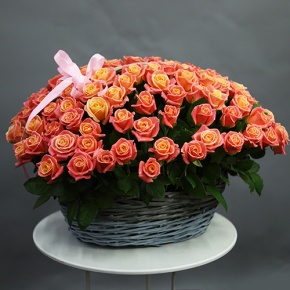Композиция в корзине из 101 розы Мисс Пигги (50 см) в Дзержинском