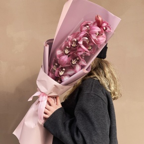 Букет из розовой орхидеи в Дзержинском