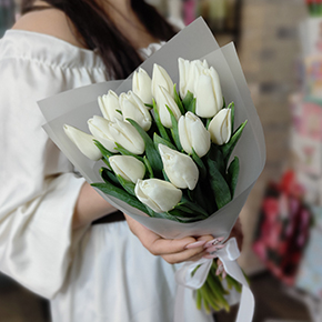 Букет из 15 белых тюльпанов в Дзержинском