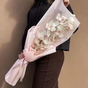 Букет из белой орхидеи в Дзержинском