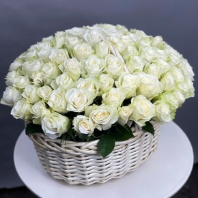 101 белая роза в корзине (40 см) в Дзержинском