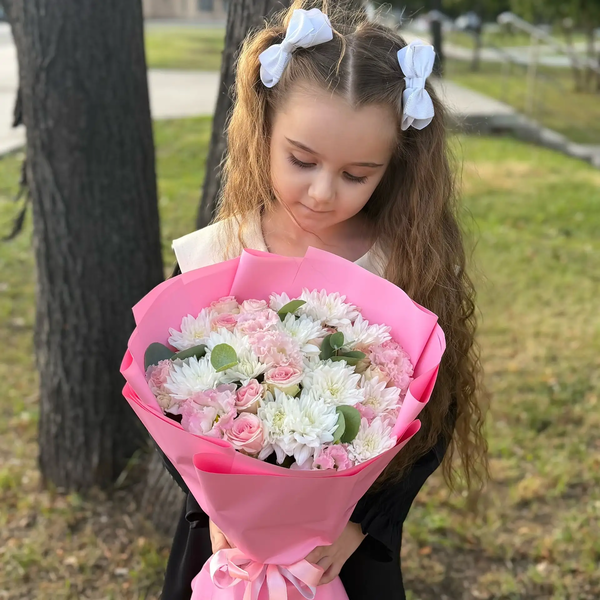 Букет из хризантем, эустом и роз в Дзержинском