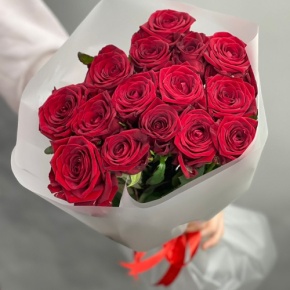Букетик из 15 красных роз (60 см) в Дзержинском