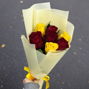 Букет из 7 Кенийских роз (40 см) в Дзержинском