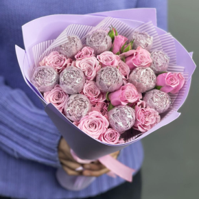 Букет из шоколадных пионов и кустовых роз в Дзержинском