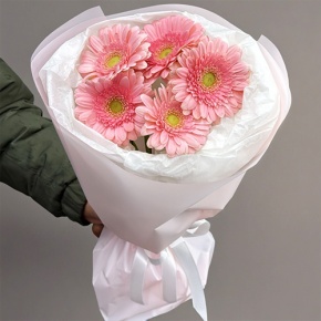 Букет из 5 розовых гербер мини в Дзержинском