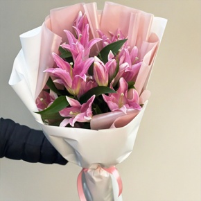 Монобукет из 9 ароматных розовых лилий в Дзержинском