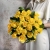 Букет из 25 лимонных роз с рускусом (40 см) в Дзержинском