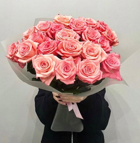 Букет из 21 розовой розы (50 см) в Дзержинском